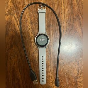 Garmin Vivoactive 4s watch & charging cable